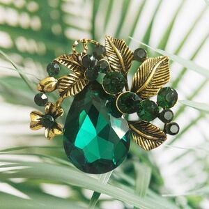Faceted Green Rhinestone Leaf Brooch